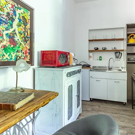 Conti Reina 15 Apartment Como
