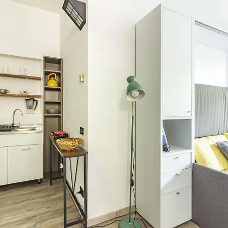 Apartment Conti Reina 15 *