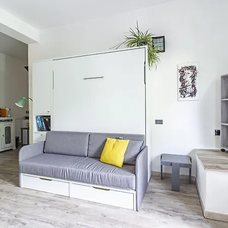 Apartment Conti Reina 15 Como